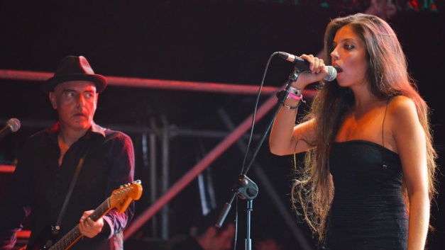Antonio Arias y Soleá Morente sobre el escenario.